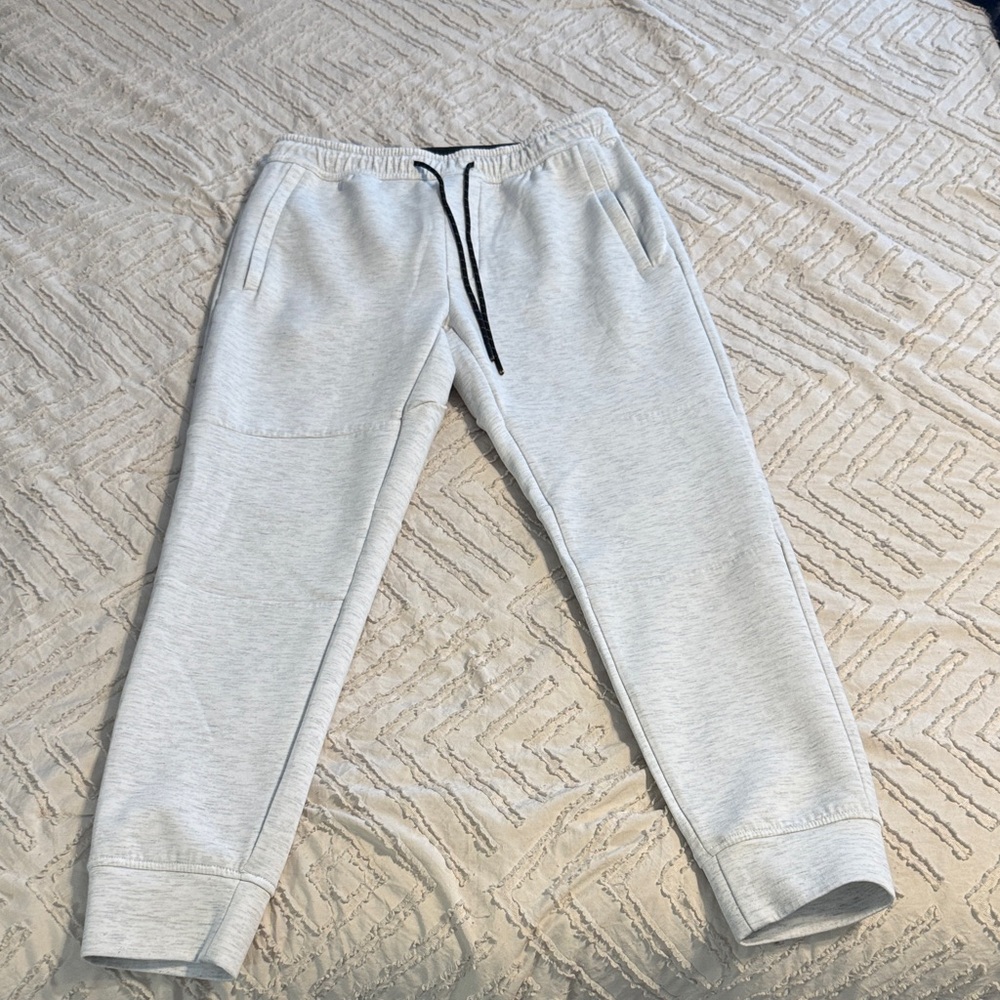AE Mens Gray Jogger Pants